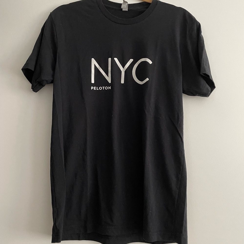 Peloton NYC City Tee Size M